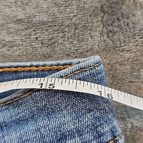 Levi's Classic Boot cut medium wash size 10 - Picture 3 of 8